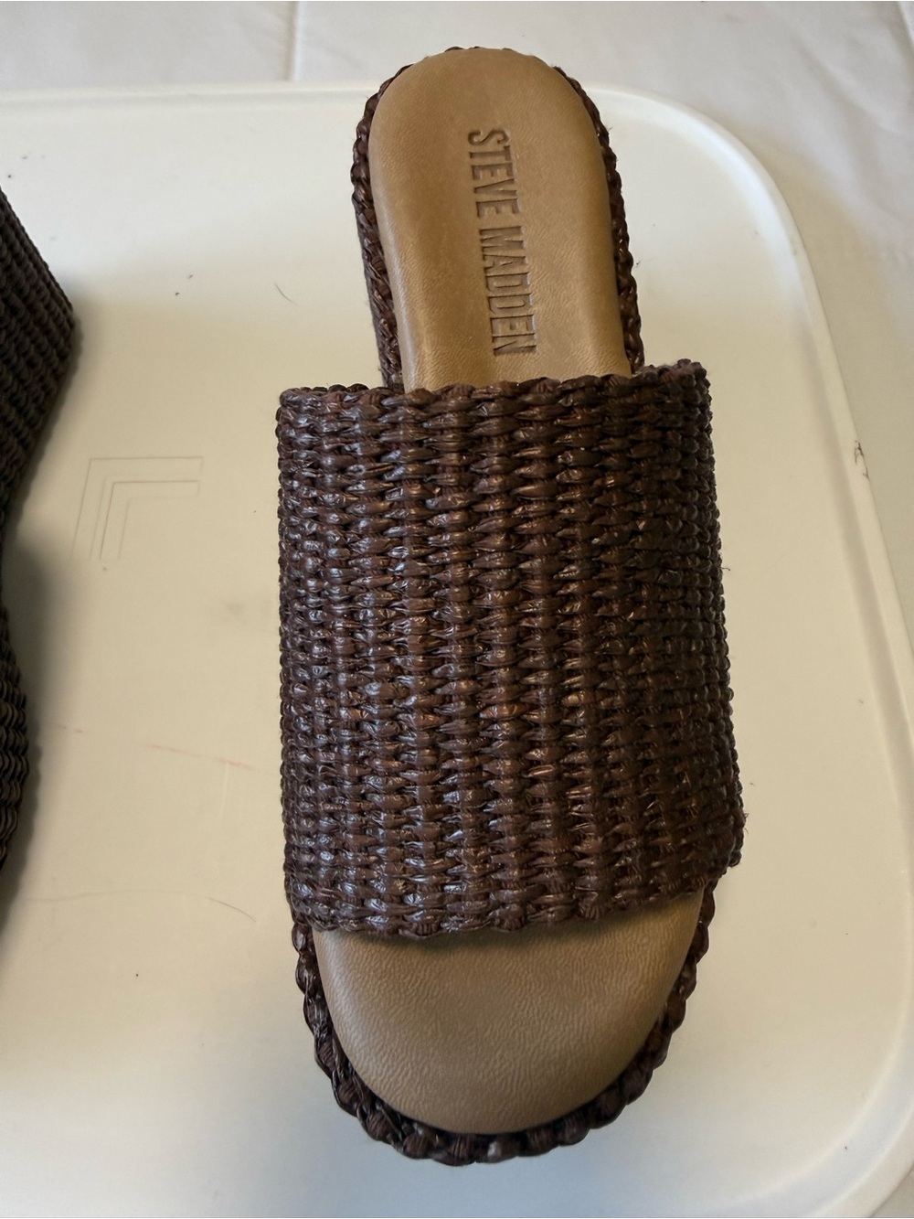 NWT- Steve Madden Rafia Slide Wedge Sandals in Dark Brown. Sz. 5 - Picture 2 of 8
